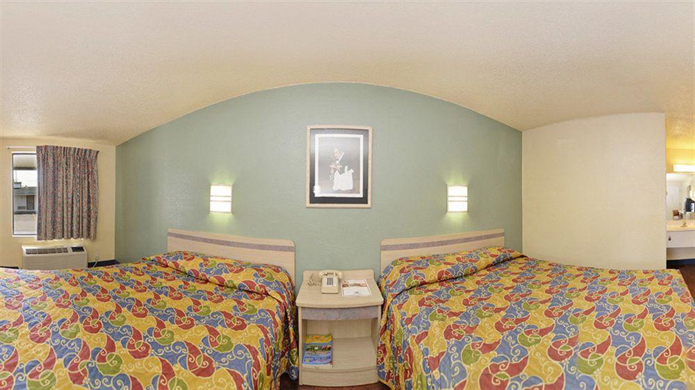 Mentor Home Inn And Suites Pokój zdjęcie